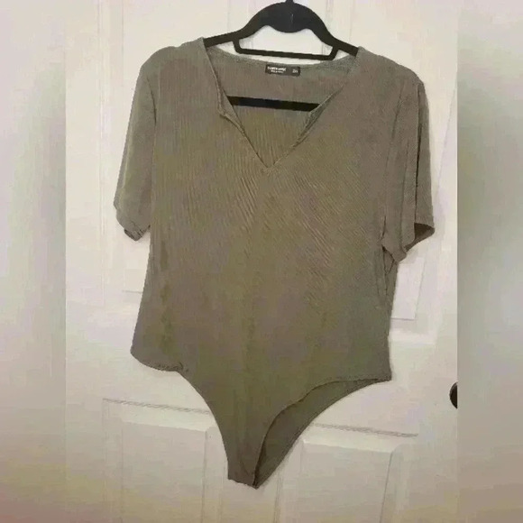 Never worn 2 x Shein bodysuit, new without tags, green - Picture 1 of 7